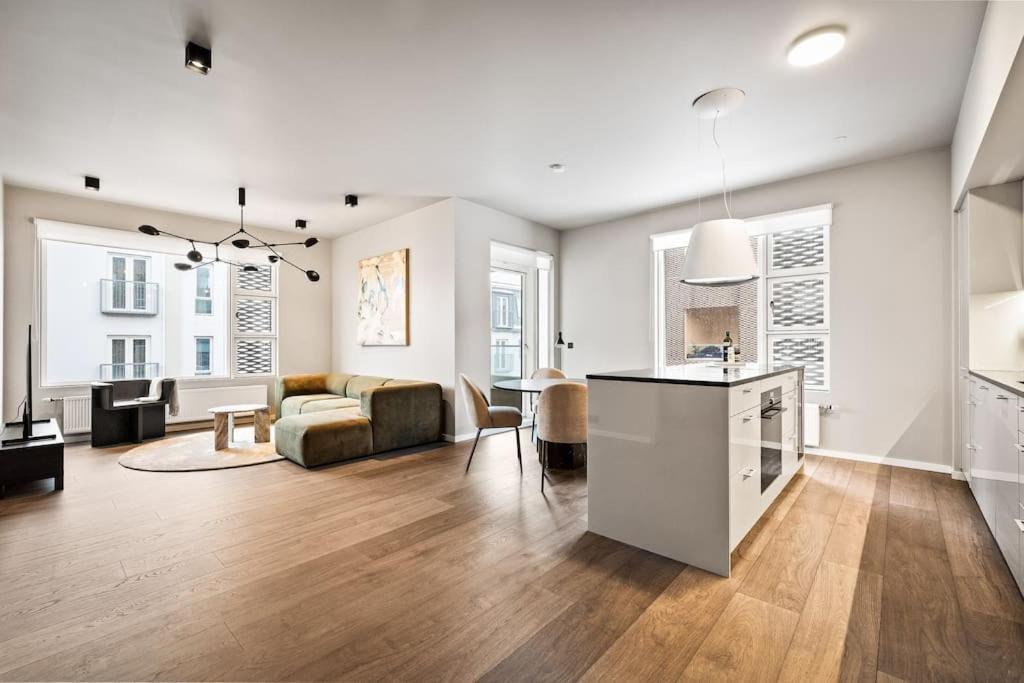 Private Lux 2Br & 2Ba City Center With Free Parking 레이캬비크 외부 사진