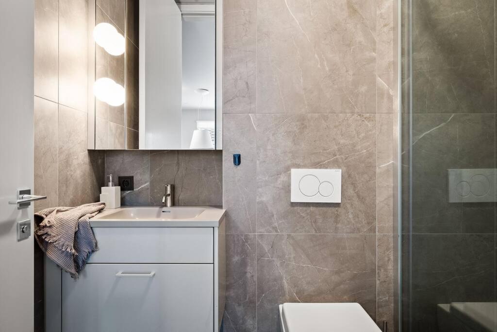 Private Lux 2Br & 2Ba City Center With Free Parking 레이캬비크 외부 사진