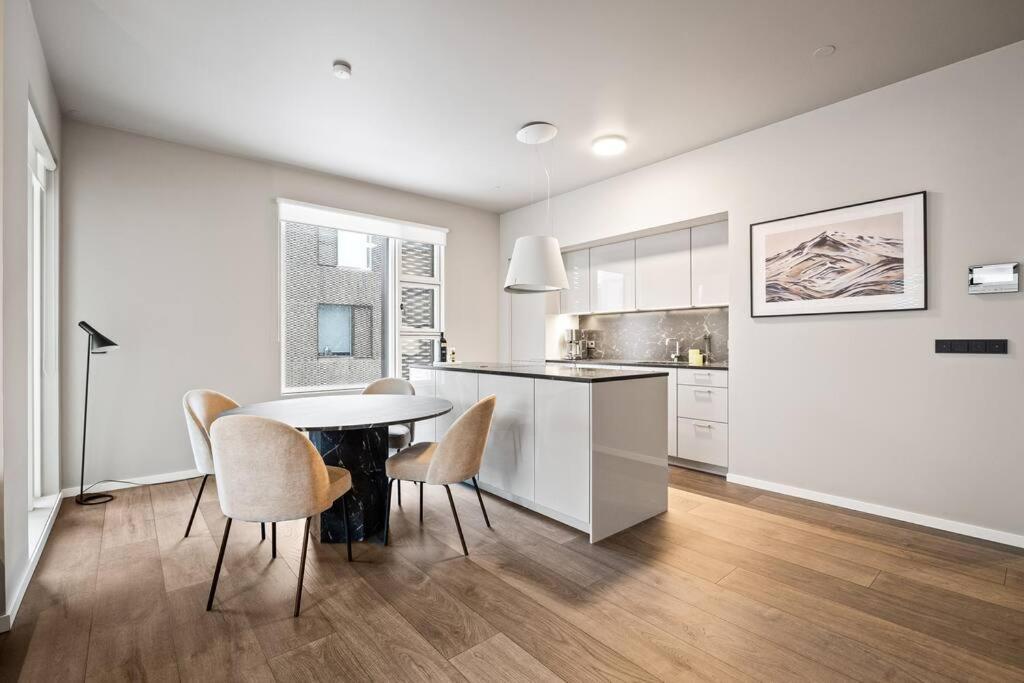Private Lux 2Br & 2Ba City Center With Free Parking 레이캬비크 외부 사진